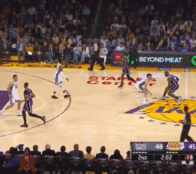 TA：利马传球出色&充满侵略性，他的回归可以丰富曼联打法（TA：出球精准、侵略性十足，利马回归将让曼联打法更立体）