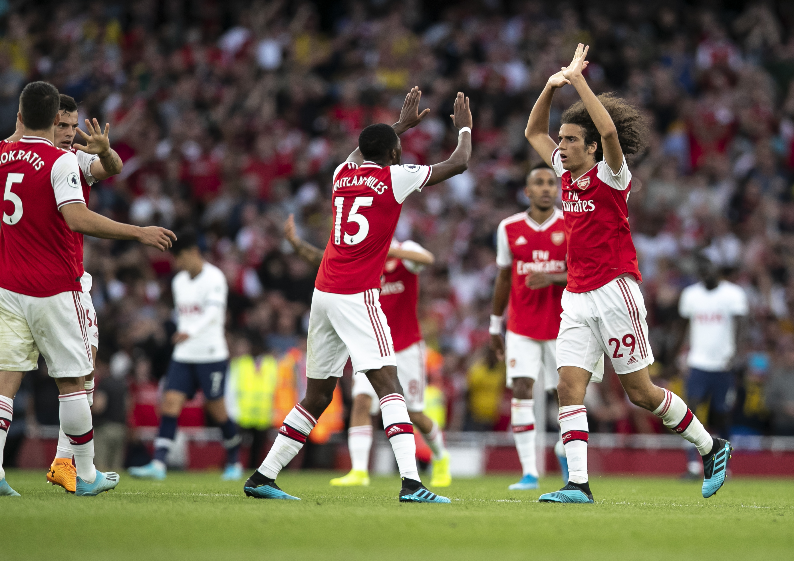 太阳报：若伊万-托尼本赛季重返英超，需补缴1400万镑税款（太阳报：伊万-托尼若本季回归英超，或需补交1400万英镑税费）