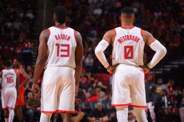 莫雷托：那不勒斯要和国米争焦瓦内，维罗纳愿意夏窗出售（莫雷托：那不勒斯将与国米抢签焦瓦内，维罗纳今夏愿意放行）