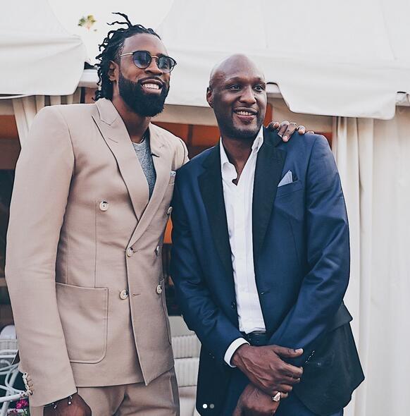 特尔施特根社媒晒恢复训练照片：很高兴归队（特尔施特根社媒晒康复训练照：喜迎归队）