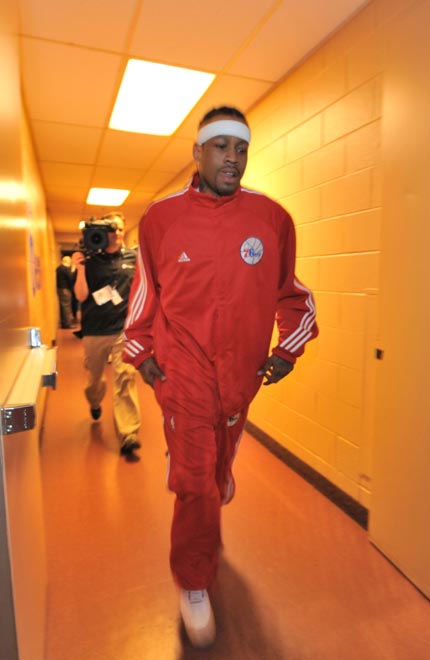 引进杜兰特加强个寂寞？火箭本赛季前26场17胜9负，与上赛季同期相同（杜兰特加持未见提升？火箭前26场17胜9负，战绩与上季同期持平）