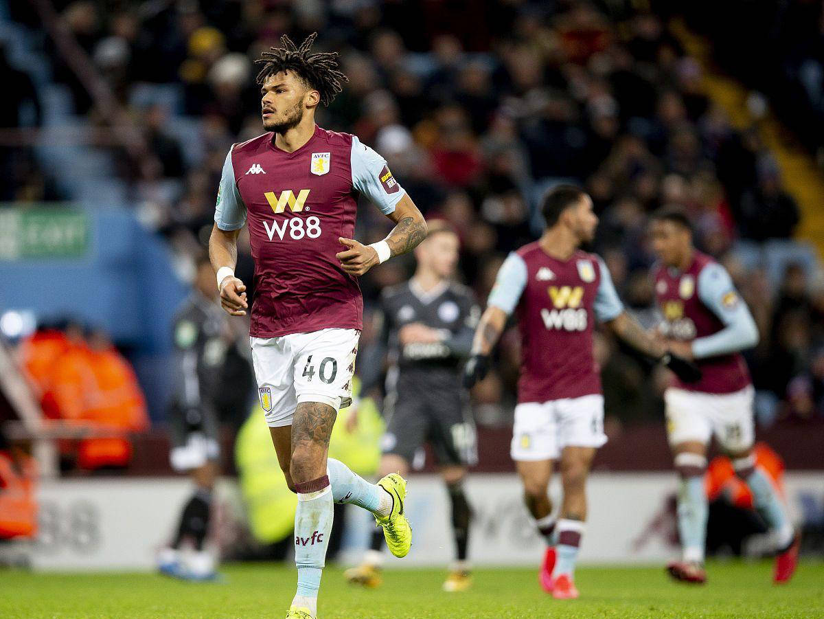 环球足球奖年度最佳教练候选：恩里克、斯洛特、弗里克在列（恩里克、斯洛特、弗里克入围环球足球奖年度最佳教练候选）