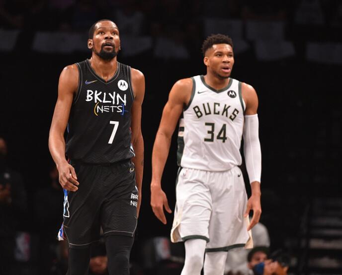 大小王对轰！杜兰特造东契奇犯规两罚全中 詹姆斯造火箭犯规两罚回应（双王对飙！杜兰特造成东契奇犯规两罚全中，詹姆斯面对火箭造犯规两罚回敬）