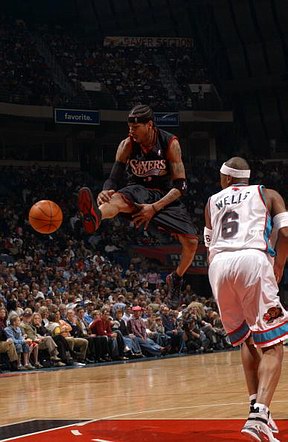 姆本扎：下赛季继续效力铁人，团结一心是实现中超的关键（姆本扎：下赛季将继续为铁人出战，团结一致是冲超关键）