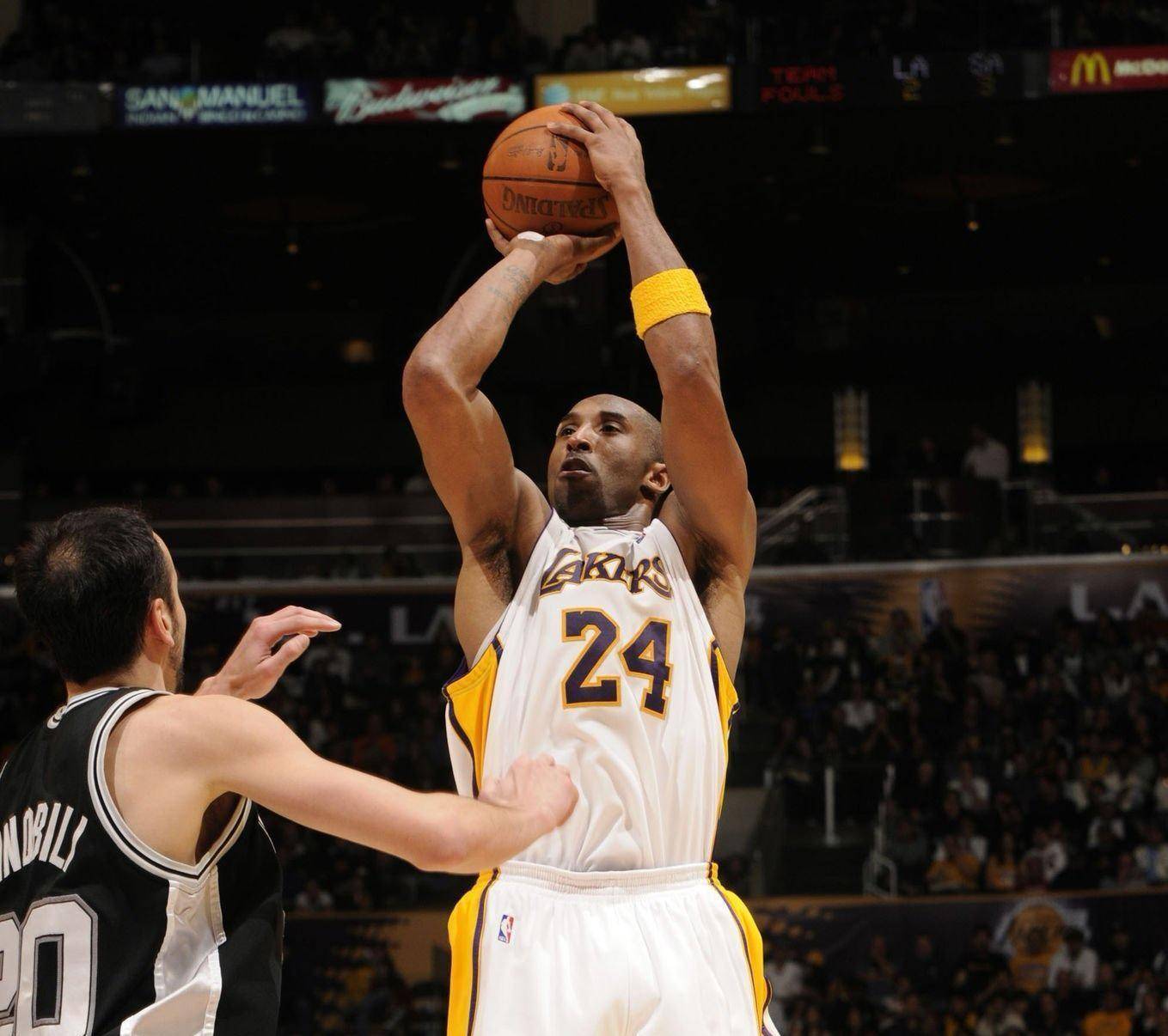 中青赛战报 ｜ 青岛追风少年两支梯队领跑积分榜（中青赛赛况 ｜ 青岛追风少年双梯队占据积分榜首位）