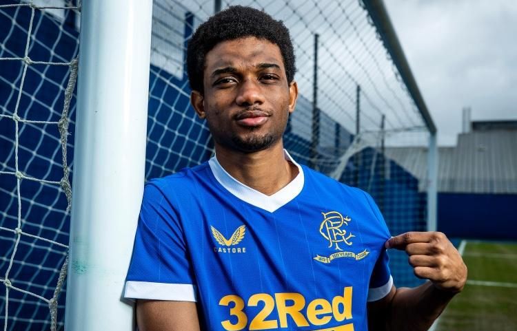 英超官方宣布通过新的财政平衡法案，新版工资帽规则未通过（英超官宣新财政平衡方案获批，工资帽新规未获通过）