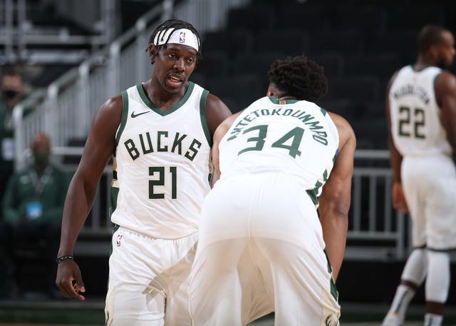 伊万-托尼袭击骚扰者被捕后获保释，吉达国民官方晒其训练照（伊万-托尼涉嫌袭击骚扰者被捕后获保释，吉达国民官方公布其训练照片）