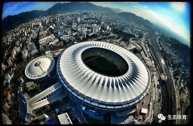 B费获评9.3分+加冕MVP：无敌双响炮+大师级挑传助攻，太丝滑了（B费斩获9.3分当选MVP：梅开二度+大师挑传助攻，表现行云流水）