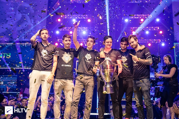 1-1！十人国安艰难逼平成都蓉城，场面狼狈，防守混乱，缺乏自信.